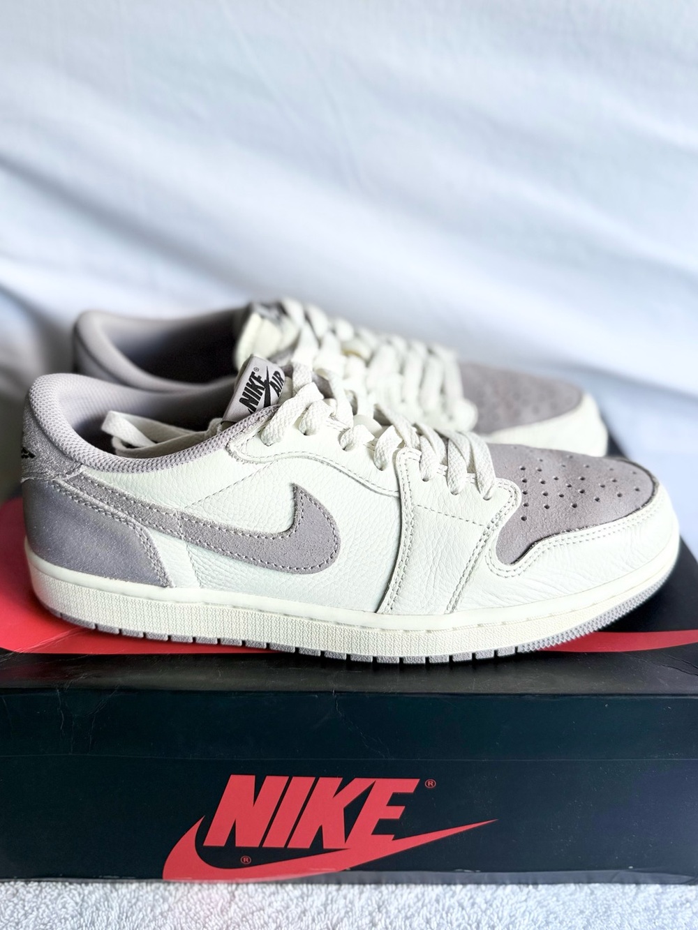AUTHENTIC Jordan 1 Retro Low OG Atmosphere Grey size 10 CZ0790-101 2023 PREOWNED